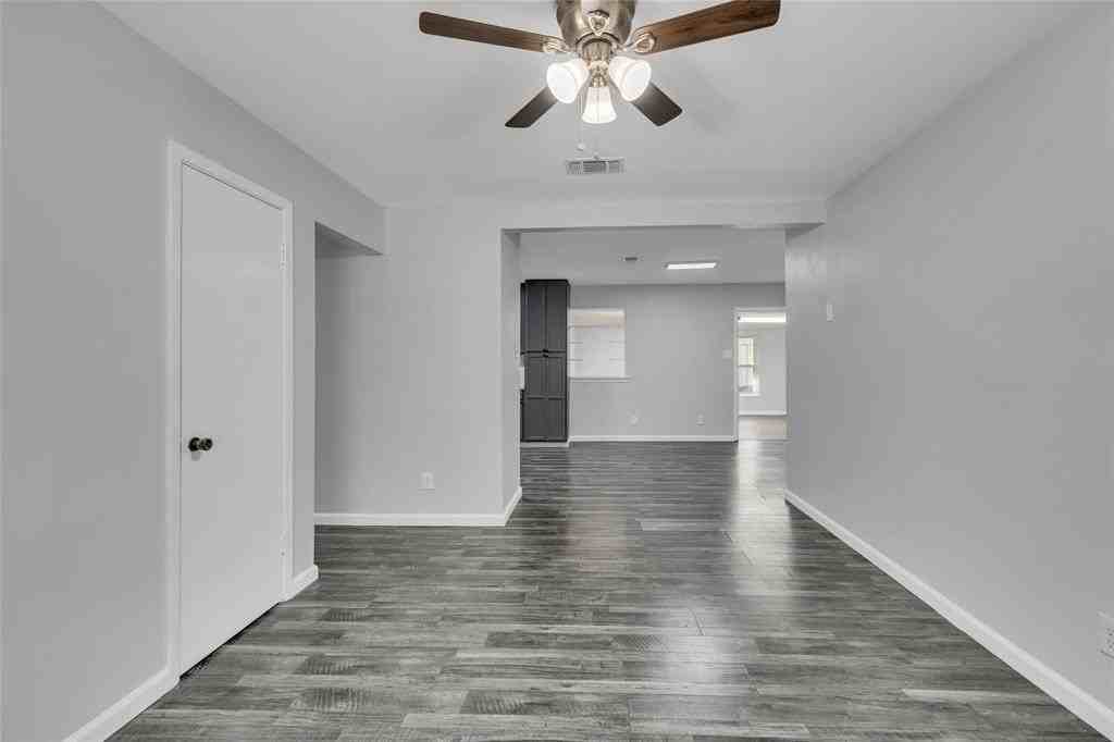 205 Nw Jill Ann Dr - Photo 4 of 29