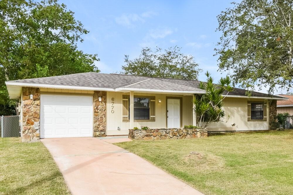 6770 Belfast Ave - Photo 3 of 16