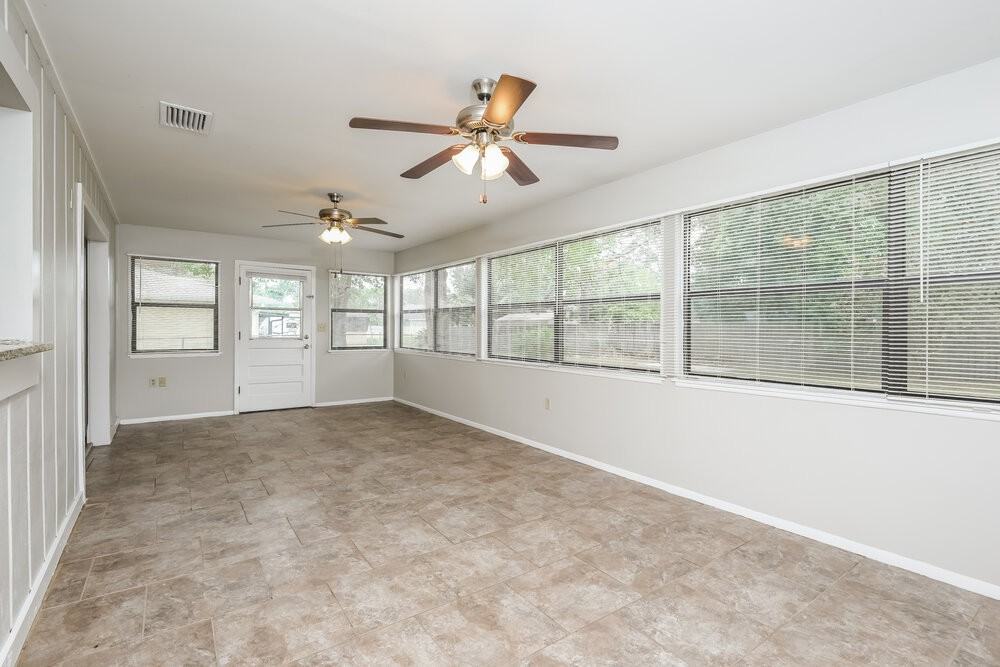 6770 Belfast Ave - Photo 6 of 16