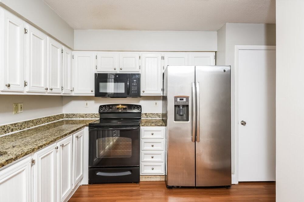 6770 Belfast Ave - Photo 7 of 16