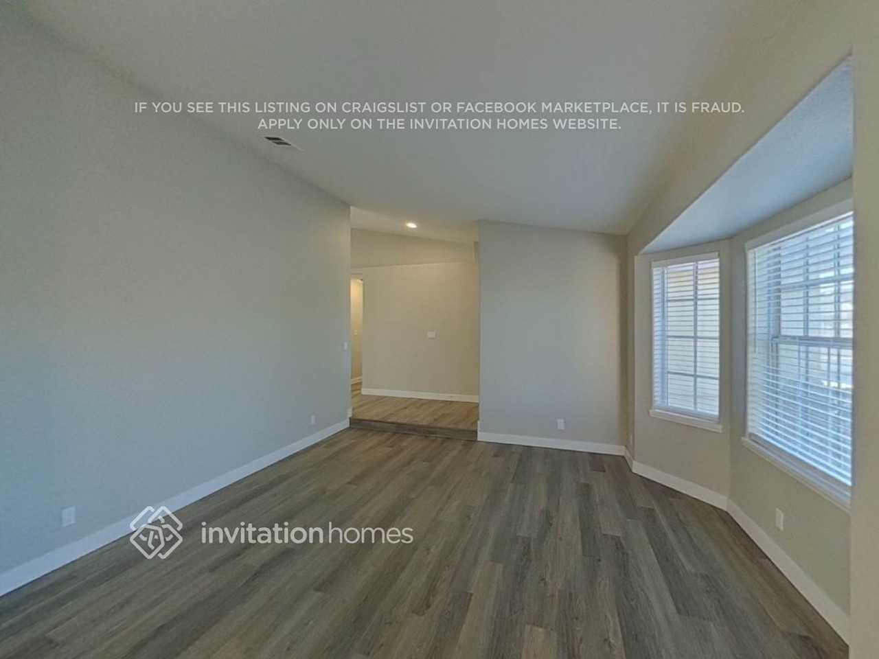 1131 Shady Run Terrace - Photo 4 of 18