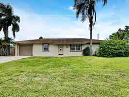 featured image of 9033 Fashion Pl