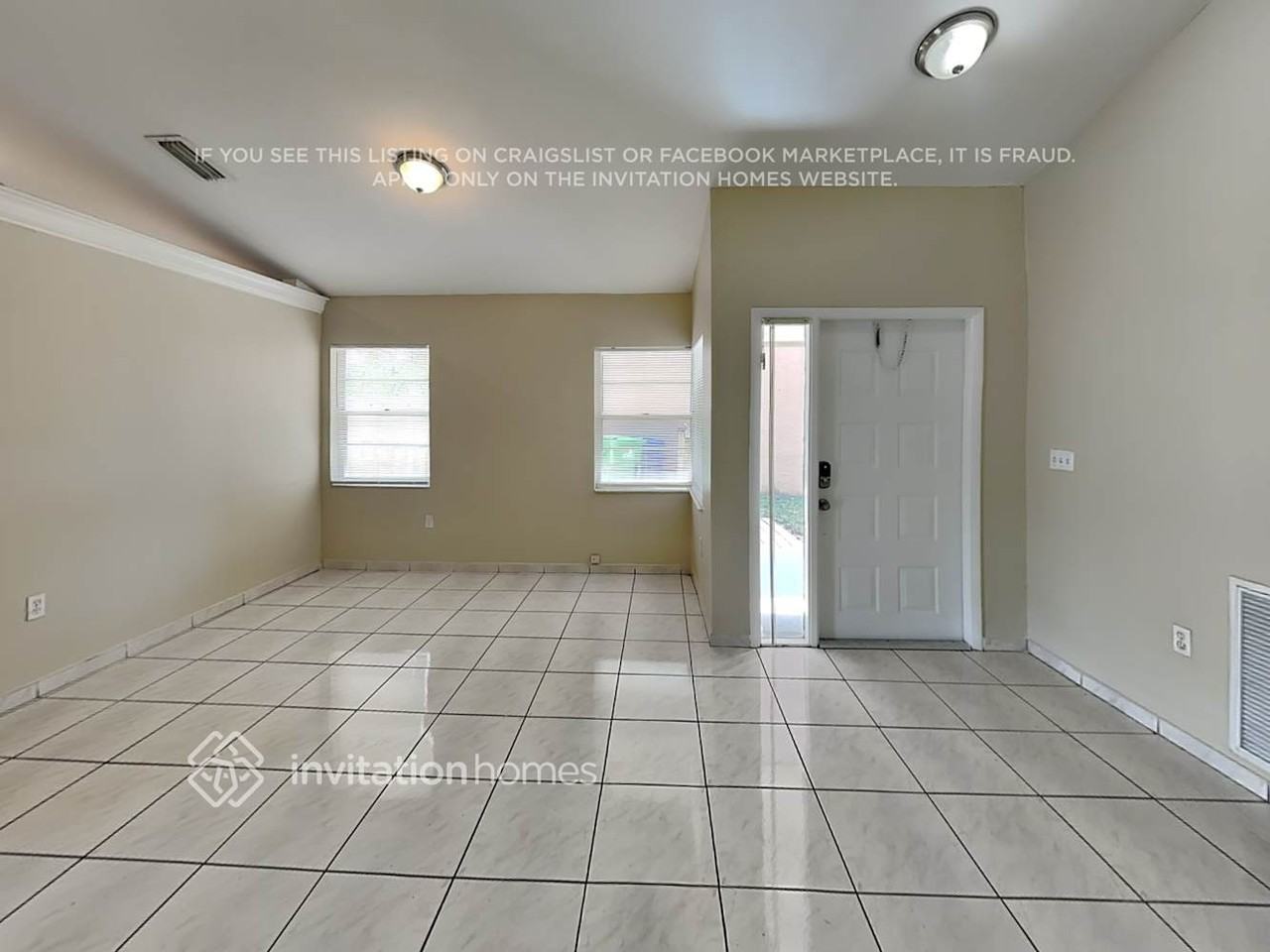 3180 Nw 122nd Ave - Photo 4 of 18