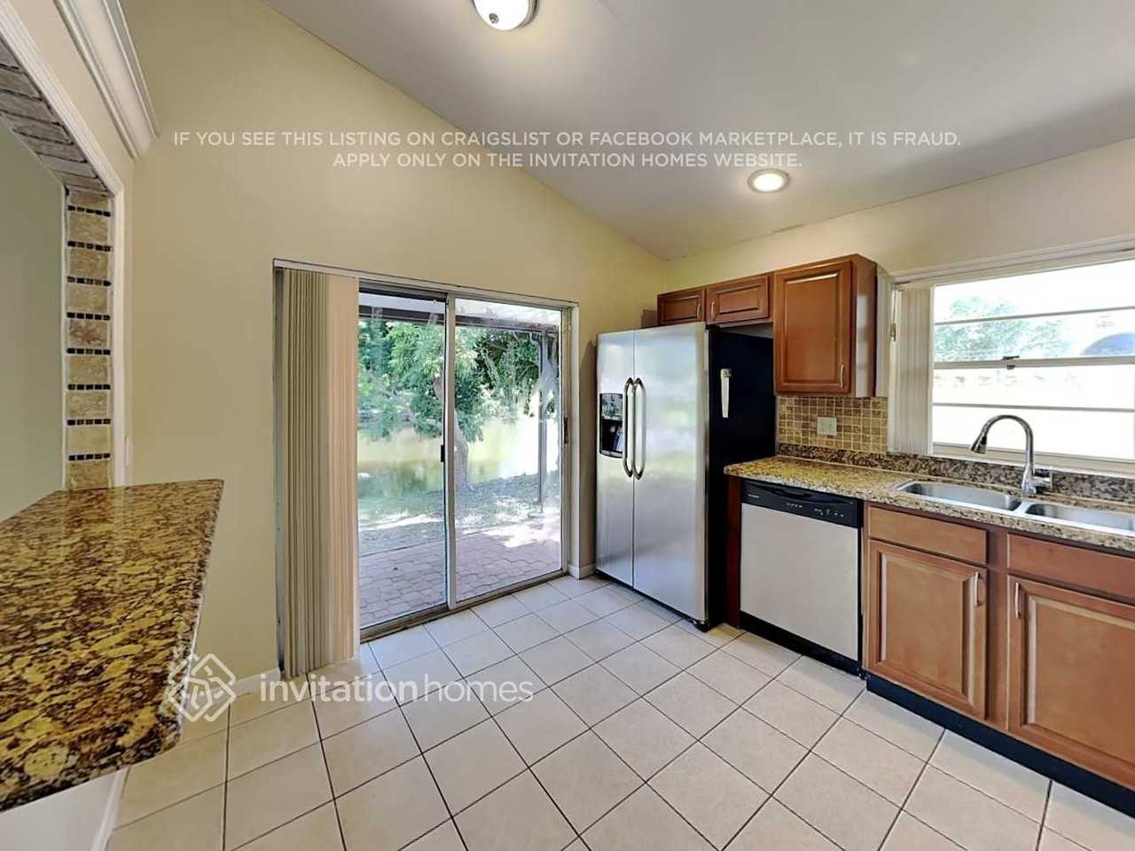 3180 Nw 122nd Ave - Photo 6 of 18