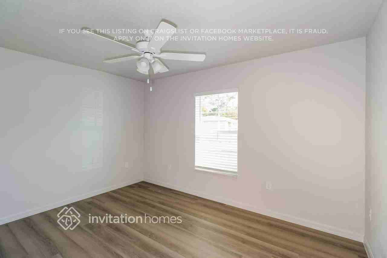 1291 Vandalia Ave Se - Photo 3 of 17