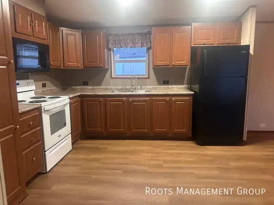 49 Riviera Courts Dr #49 - Photo 3 of 14