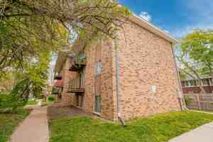 featured image of 2115 B St #6