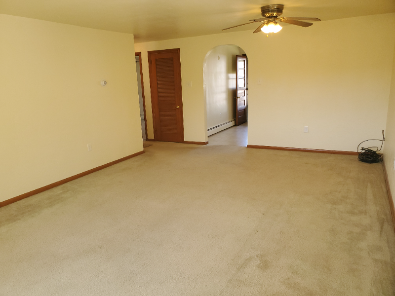 239 Boden Ave - Photo 4 of 24