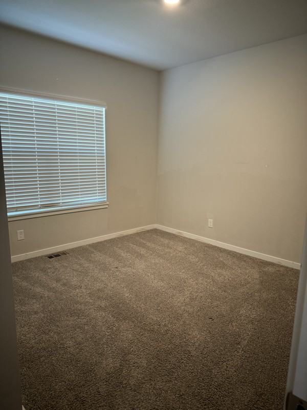 10432 Powell Ave - Photo 4 of 20