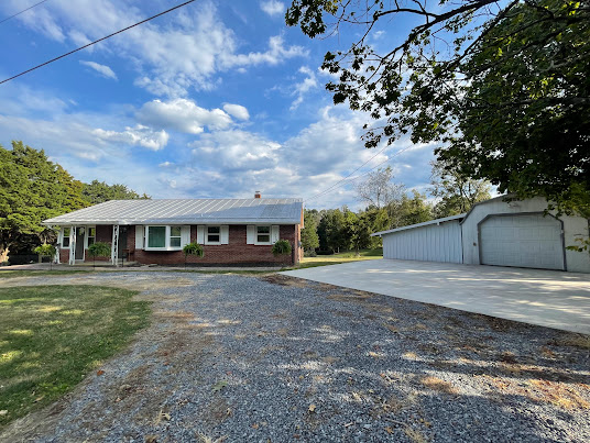 907 Copp Rd - Photo 2 of 20