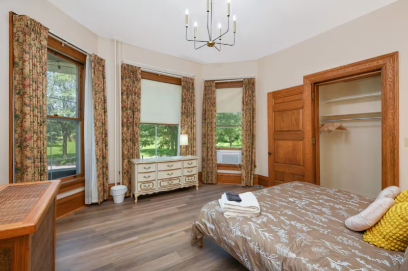 196 Mounds Blvd #1 - Photo 2 of 19