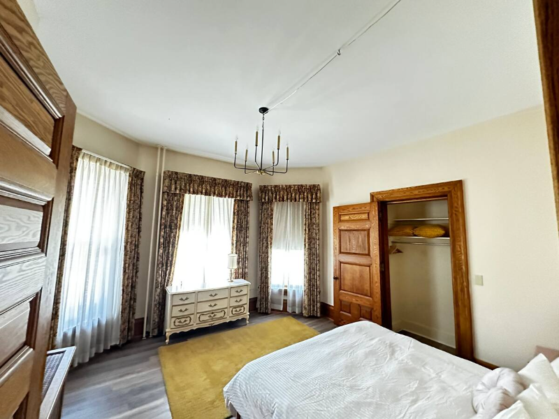 196 Mounds Blvd #1 - Photo 3 of 19