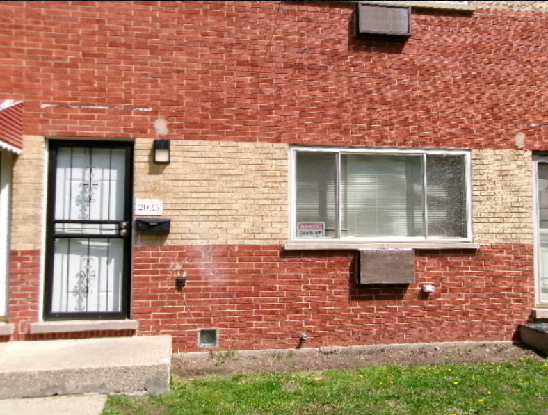 2025 171st St - Photo 2 of 13