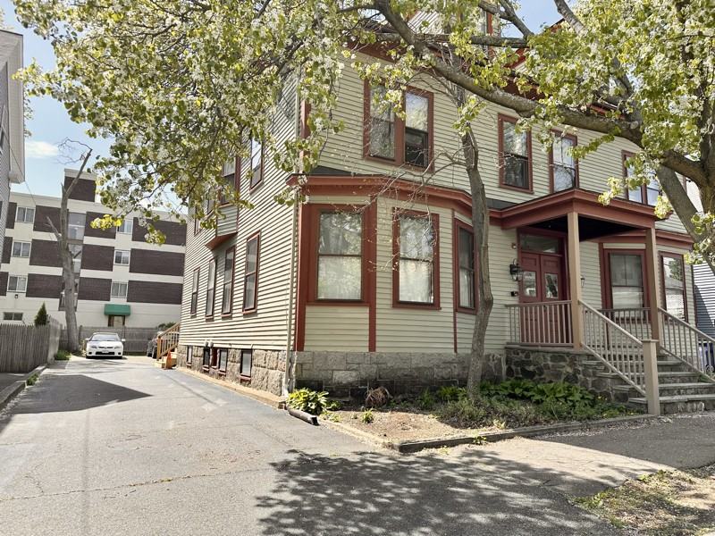 4 Summit Ave - Photo 3 of 19