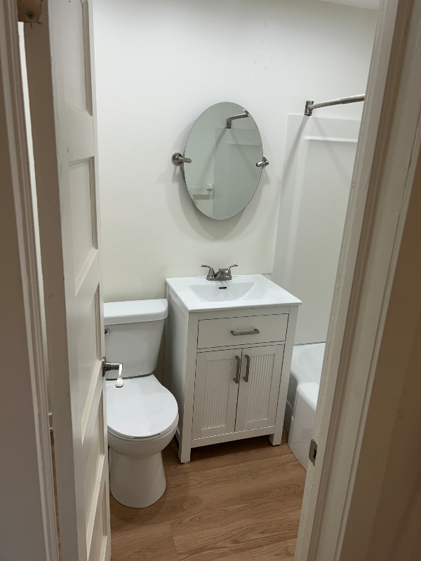 3525 Burt St #1 - Photo 3 of 8