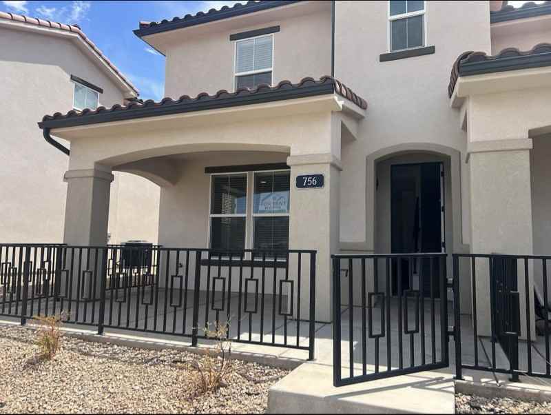 756 W Sunfire Ln - Photo 2 of 20