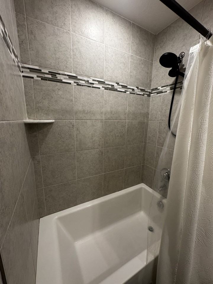 1811 Se Sandia Dr #NA - Photo 4 of 8