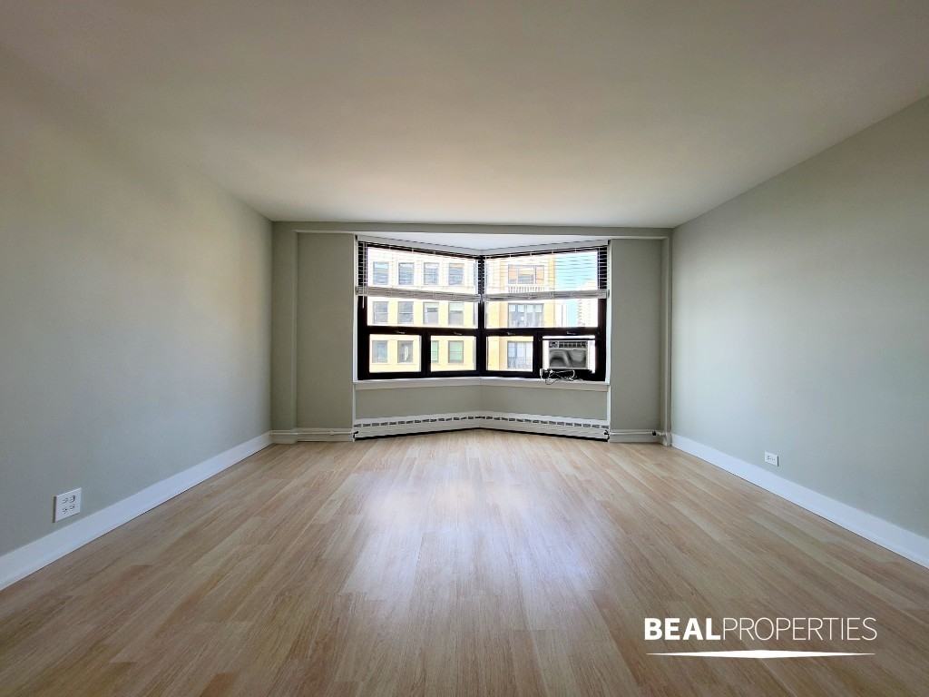 445 West Wellington Avenue #A