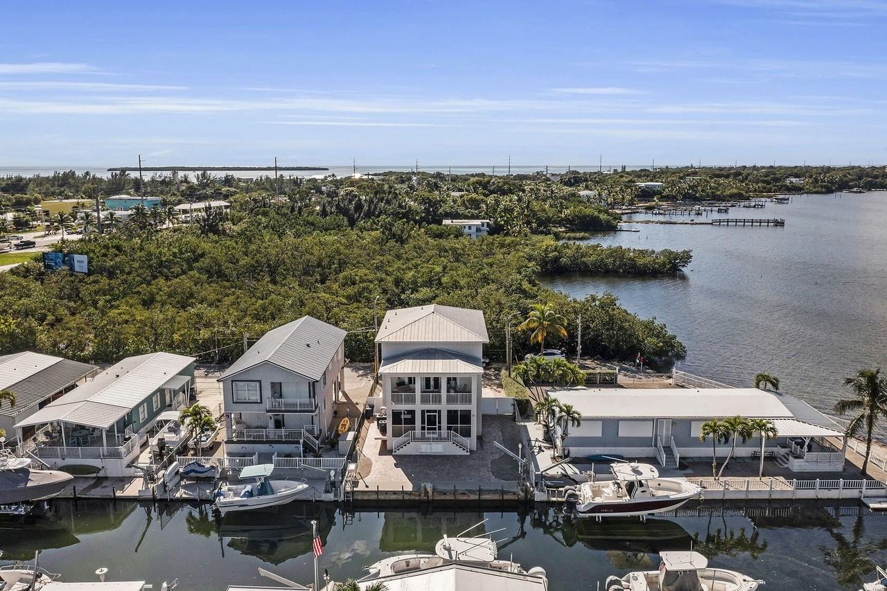 112 Seagull Lane - Photo 4 of 40