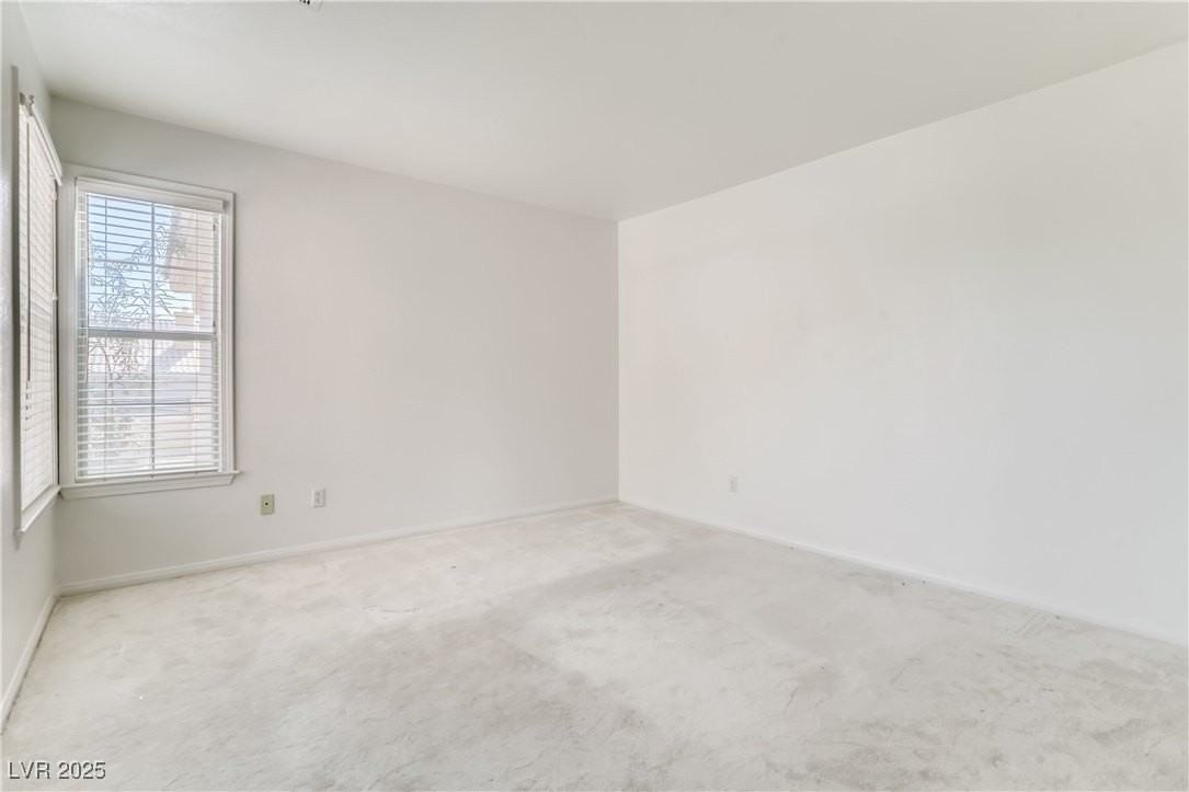 3981 Erva St - Photo 5 of 27