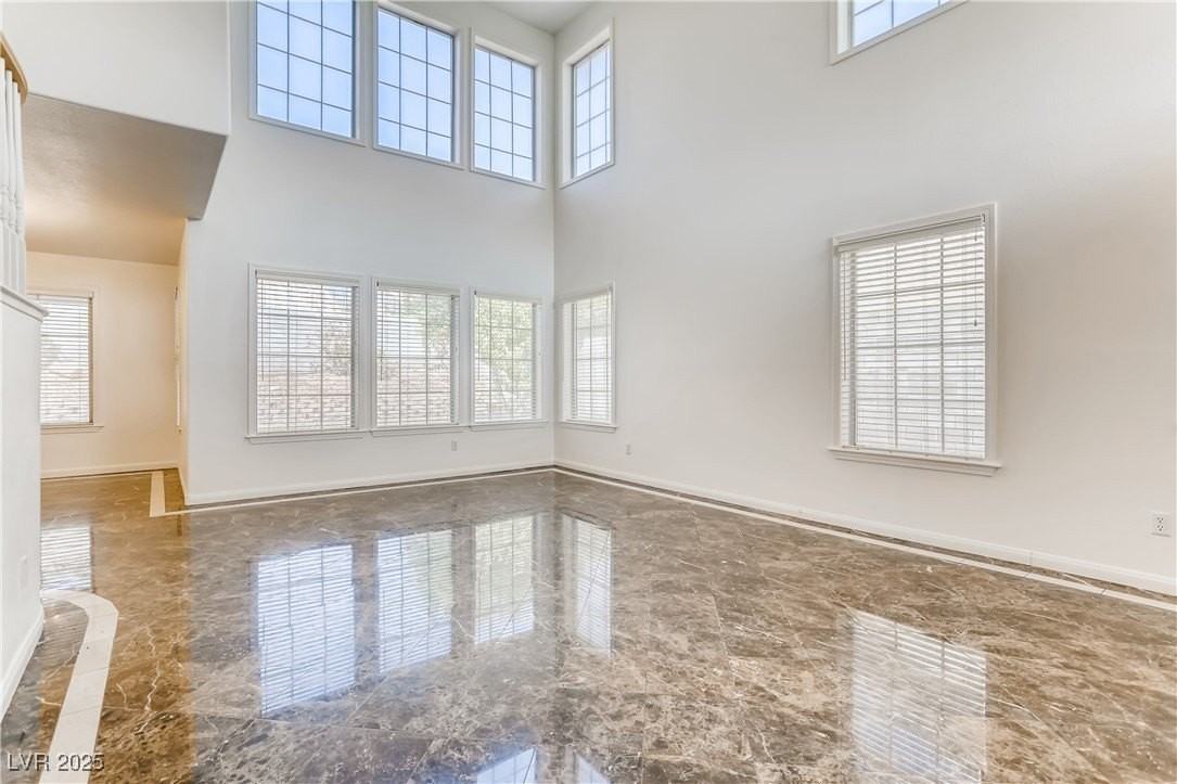 3981 Erva St - Photo 6 of 27