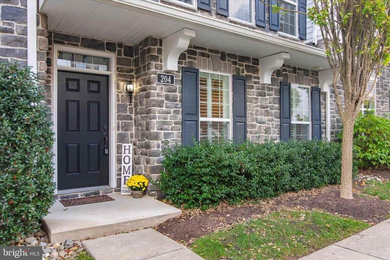 204 Jackdaw Aly - Photo 2 of 27