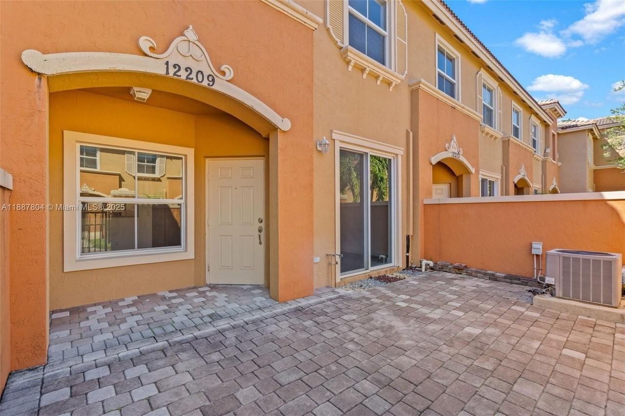 12209 Sw 27th St #1810 - Photo 2 of 26