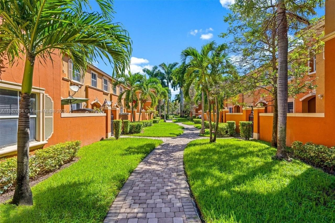 12209 Sw 27th St #1810 - Photo 4 of 26