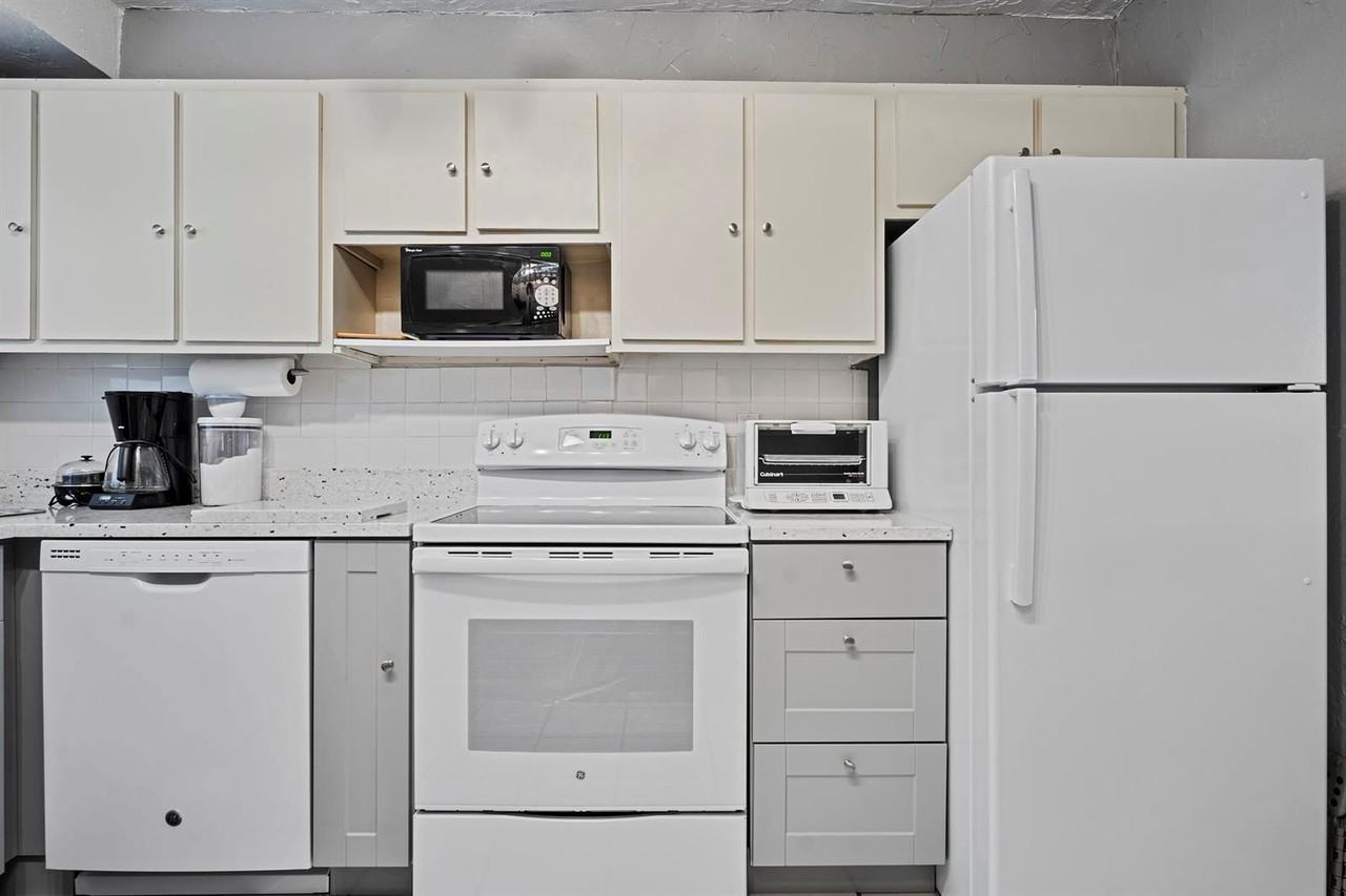 1775 N Andrews Sq #102A - Photo 5 of 8