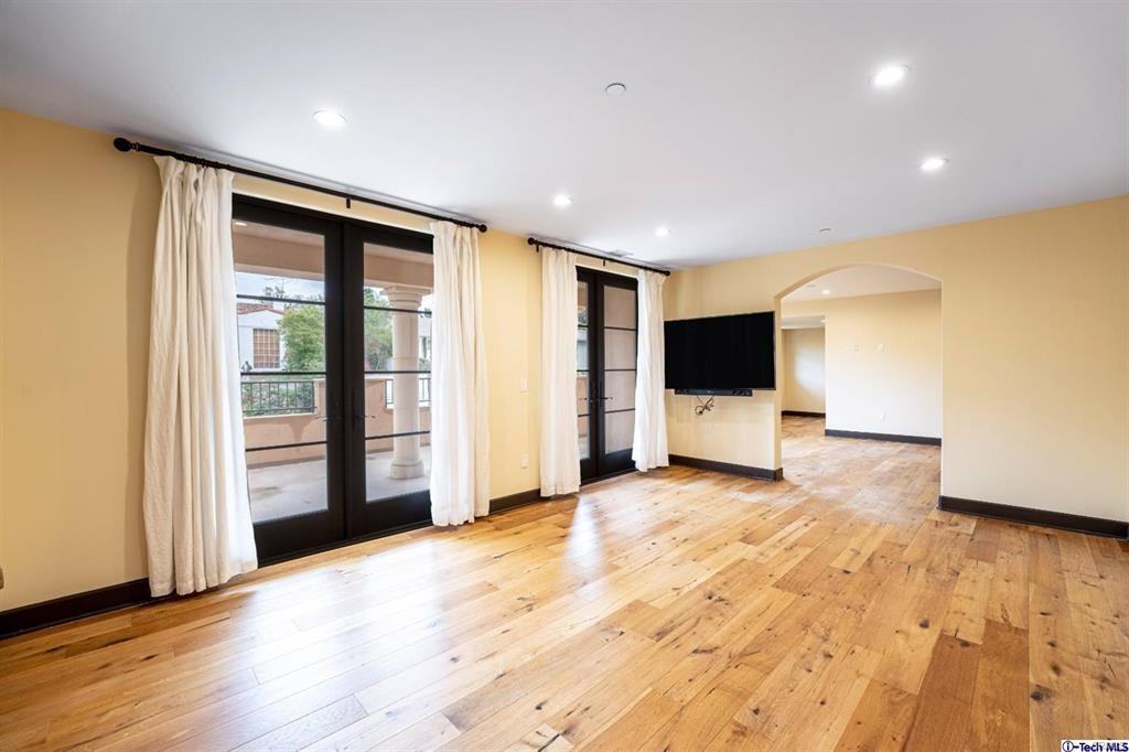 10523 Ashton Ave #202 - Photo 5 of 8