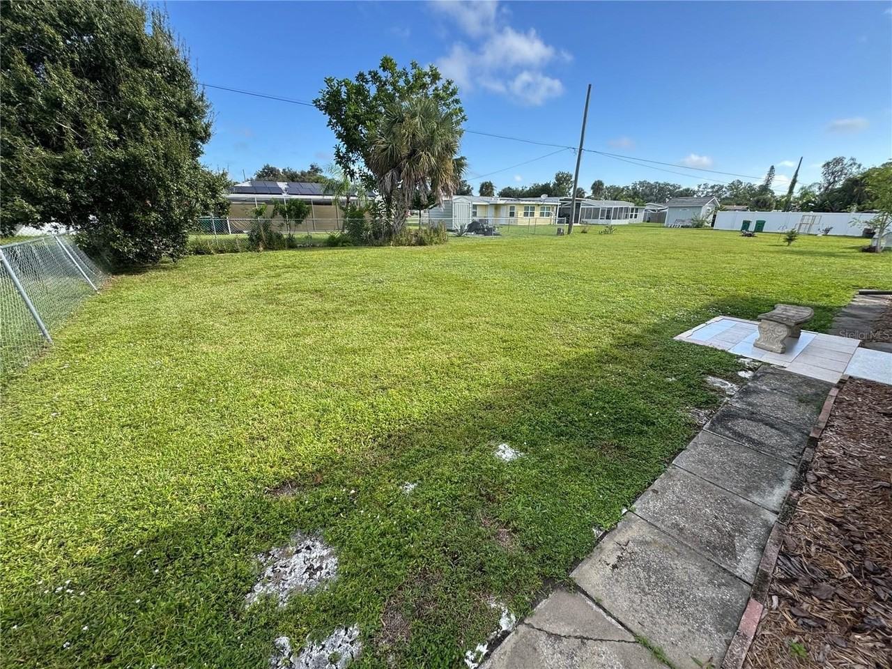 22236 Montrose Ave - Photo 2 of 13