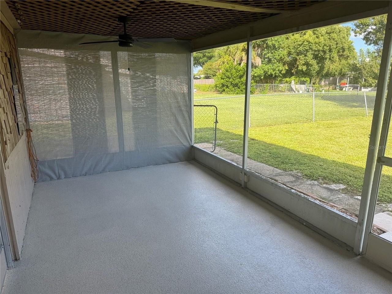 22236 Montrose Ave - Photo 3 of 13