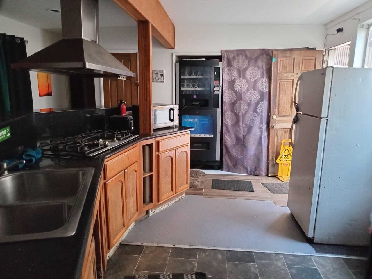 Don Luis Dr - Photo 7 of 19