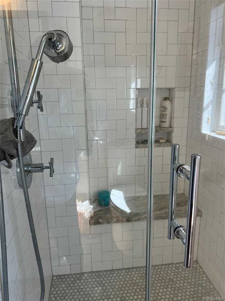 170 N Franklin St - Photo 6 of 30