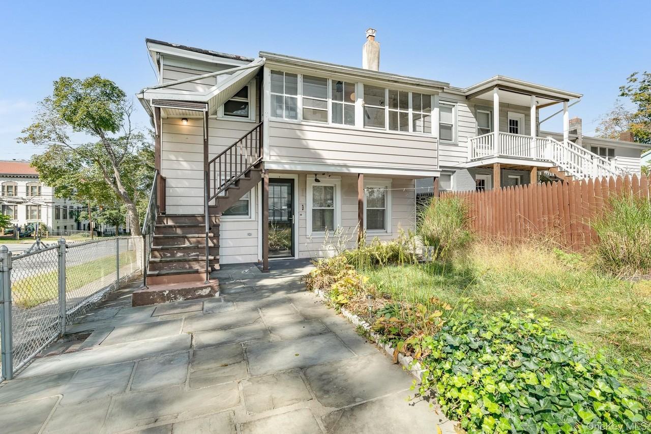 49 Delafield St #1 - Photo 3 of 24