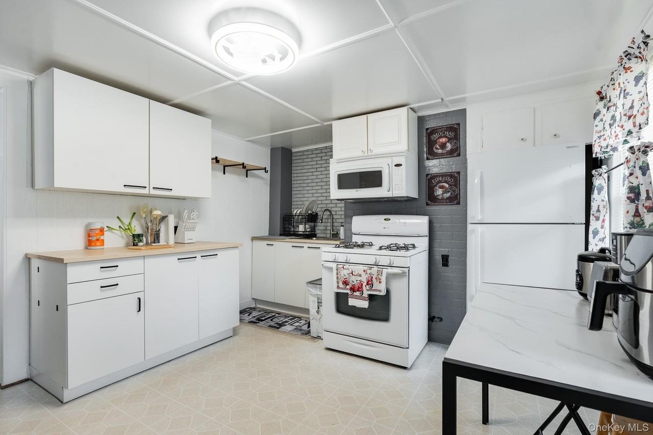 49 Delafield St #1 - Photo 6 of 24