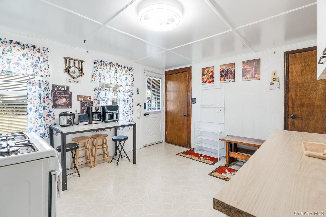 49 Delafield St #1 - Photo 7 of 24