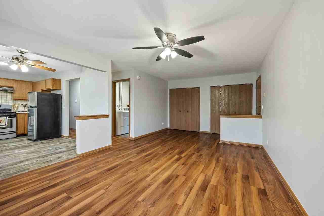 35 Terry Dr #D - Photo 4 of 21