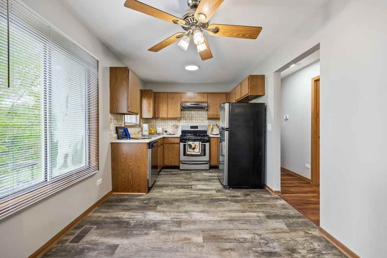 35 Terry Dr #D - Photo 5 of 21