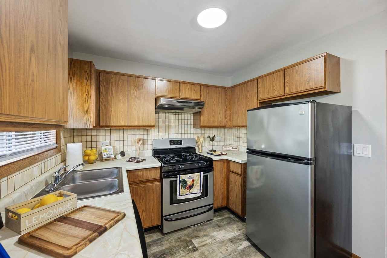 35 Terry Dr #D - Photo 7 of 21