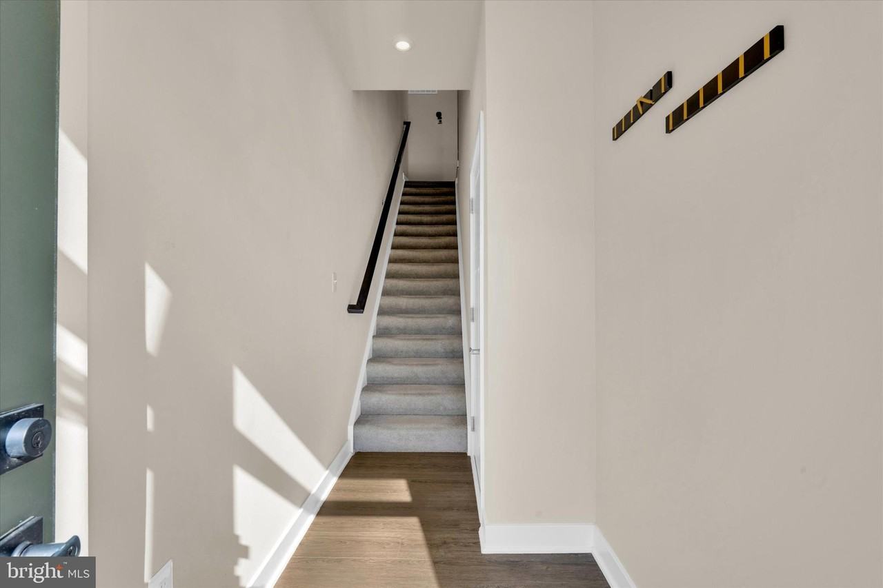 7511 Bharat Way - Photo 5 of 43