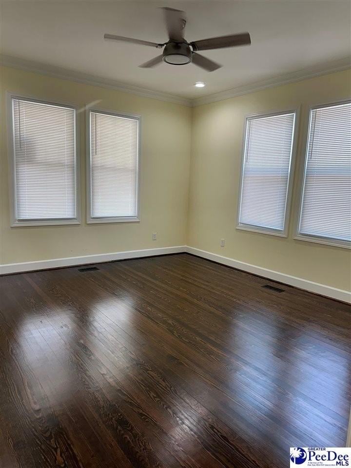 203 S Franklin Dr - Photo 3 of 10