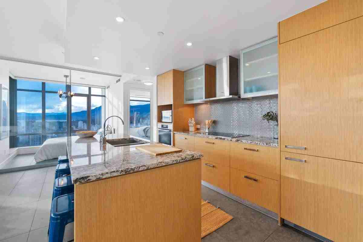 1028 Barclay Street - Photo 5 of 20