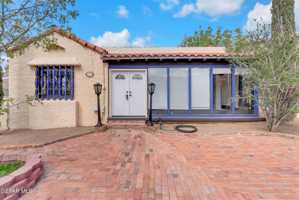 featured image of 923 Mckelligon Dr