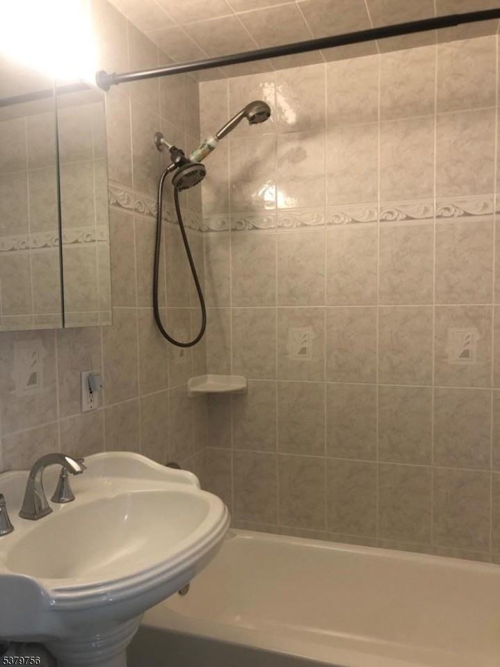 29 Manito Ave - Photo 5 of 15