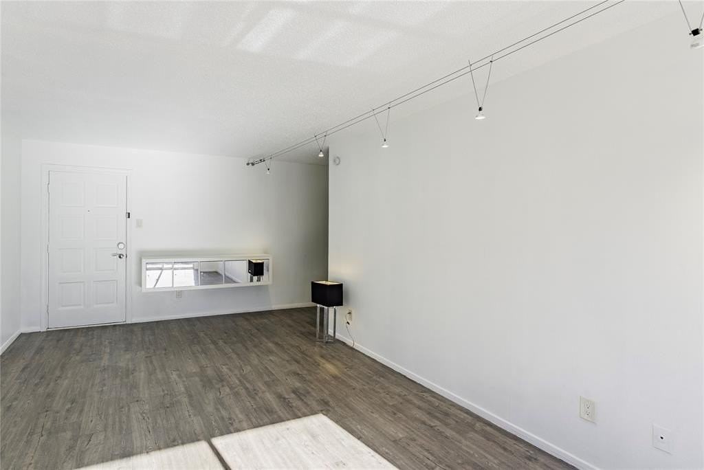 4211 Holland Ave #208 - Photo 5 of 26