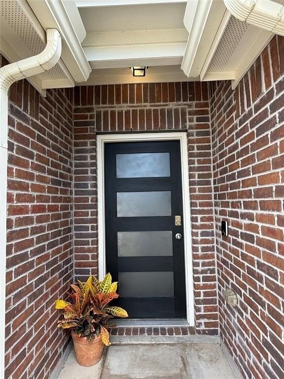 9000 Dameron Lane - Photo 3 of 32