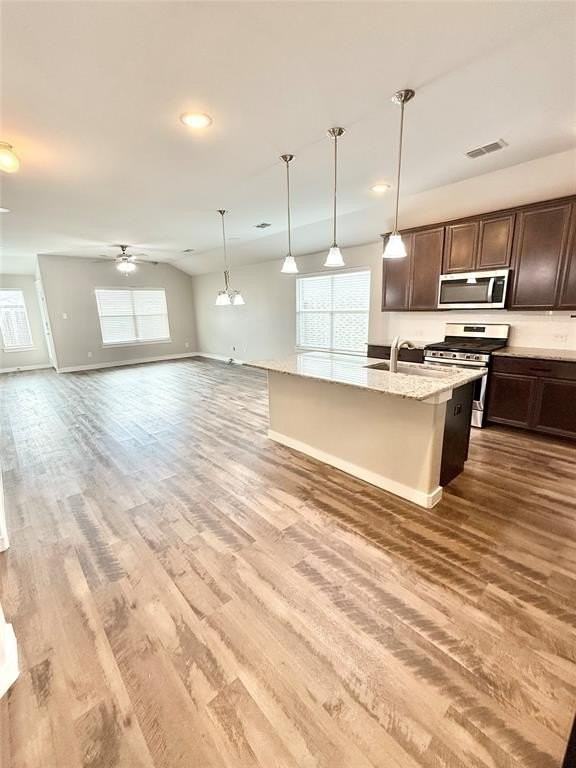 9000 Dameron Lane - Photo 5 of 32