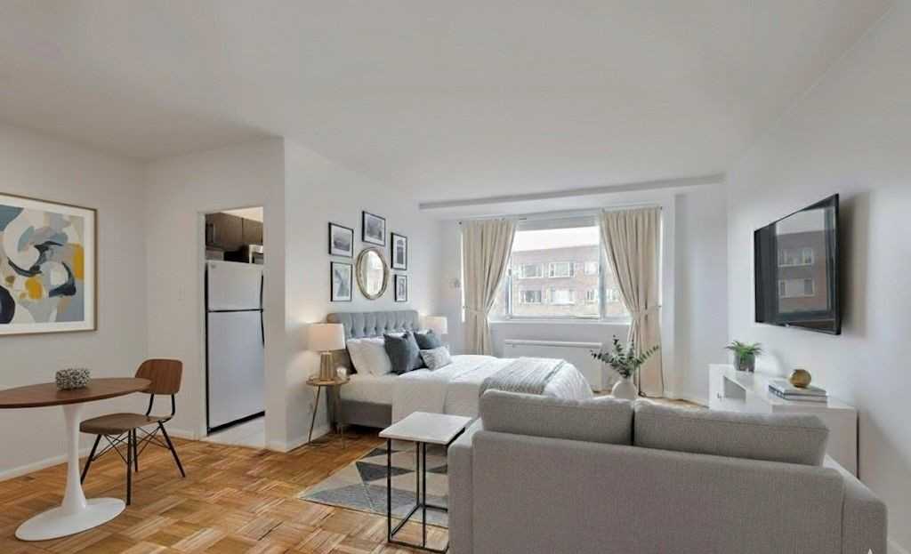 Quebec House Apartments - Photo 7 of 64