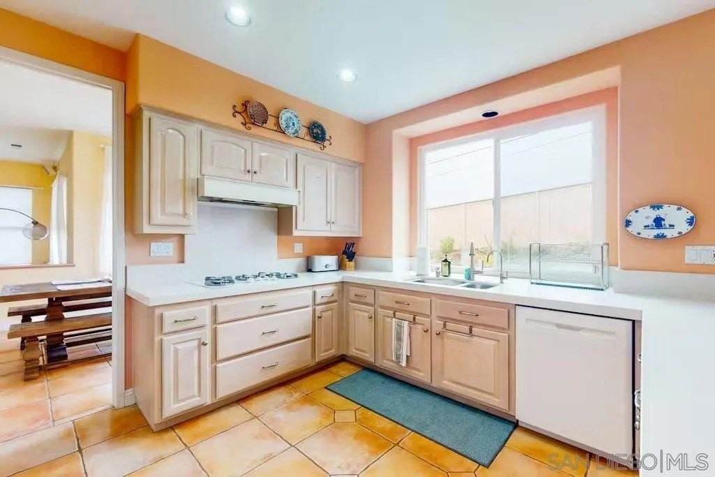 863 Starflower Rd - Photo 4 of 23